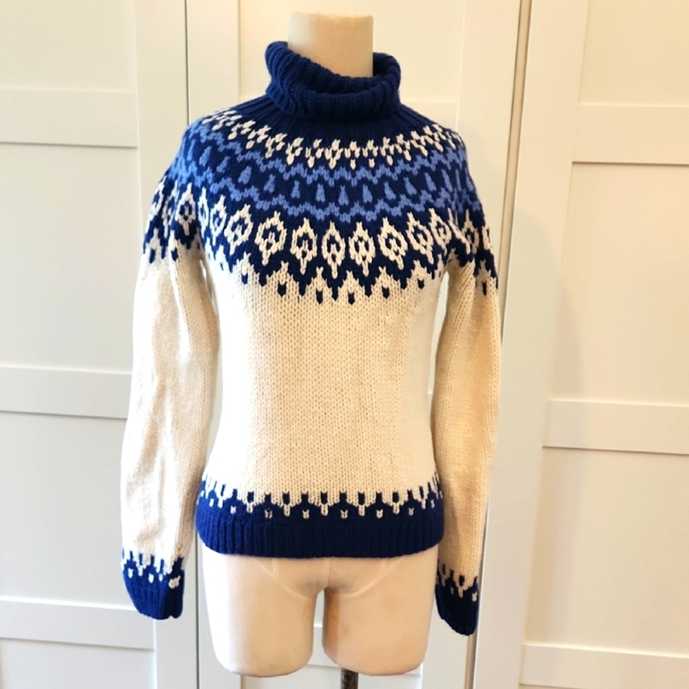 American Eagle Outfitters Navy and Cream Patterned Turtleneck Sweater